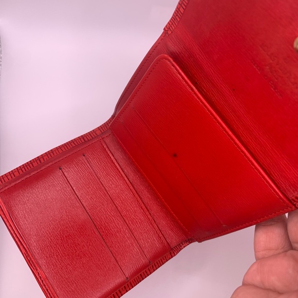Louis Vuitton Red Epi Trifold Wallet and Coin Pouch - Picture 9 of 17